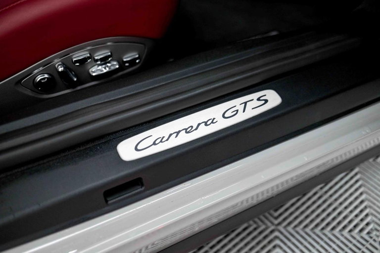 Porsche 991.2 Carrera GTS