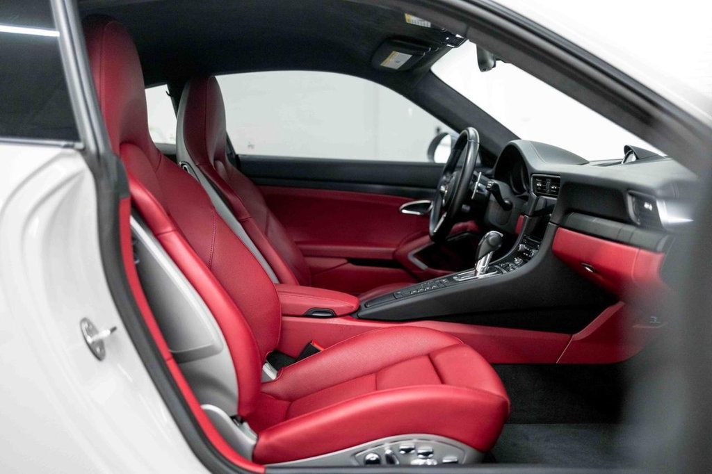 Porsche 991.2 Carrera GTS