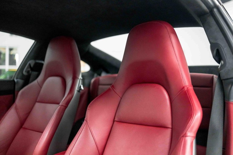 Porsche 991.2 Carrera GTS