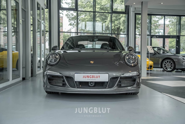 Porsche 991 Carrera 4 GTS