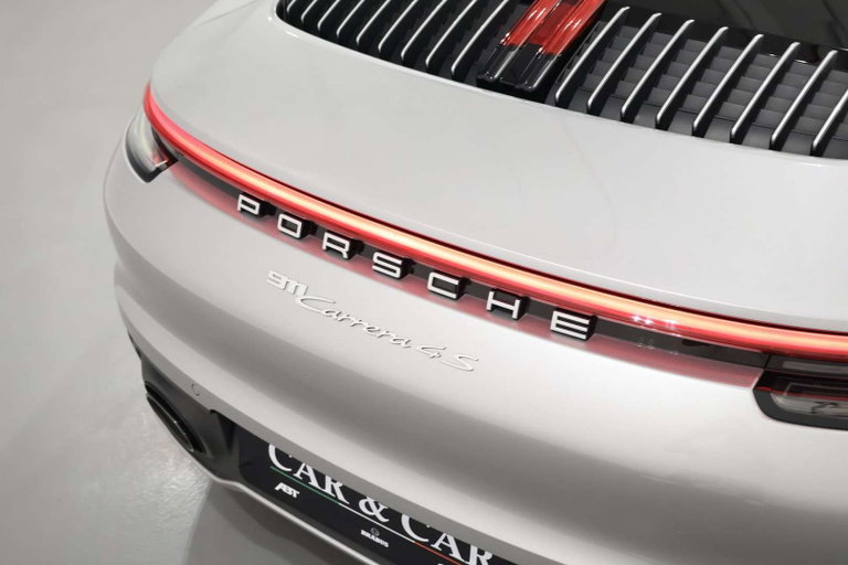 Porsche 992 Carrera 4S
