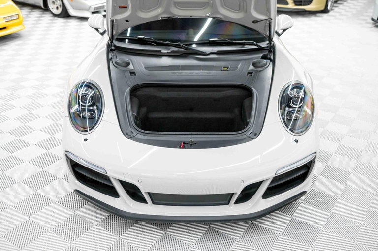 Porsche 991.2 Carrera GTS
