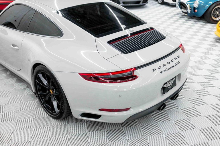 Porsche 991.2 Carrera GTS