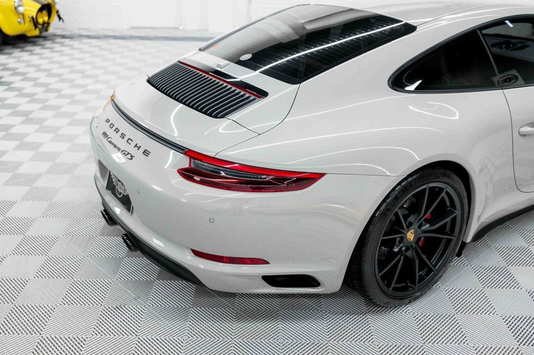 Porsche 991.2 Carrera GTS