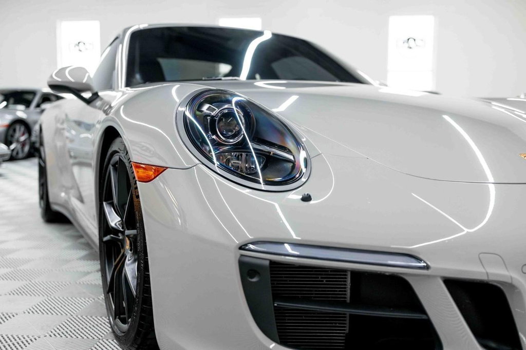 Porsche 991.2 Carrera GTS