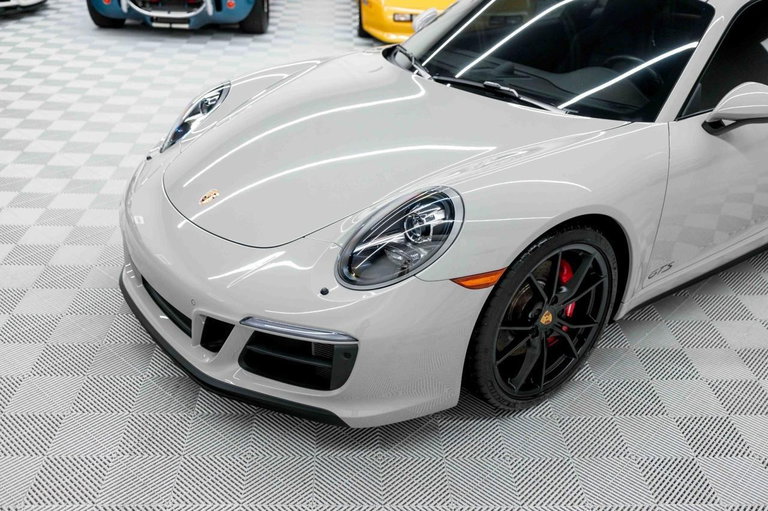 Porsche 991.2 Carrera GTS
