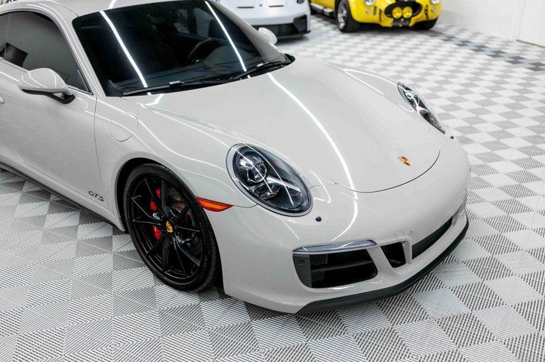 Porsche 991.2 Carrera GTS