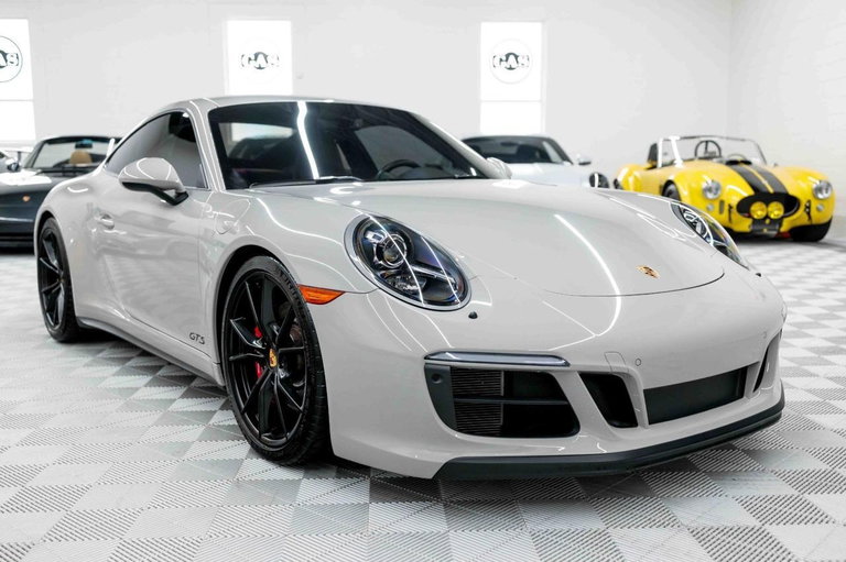 Porsche 991.2 Carrera GTS