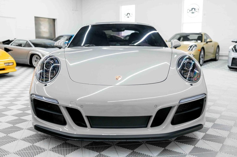 Porsche 991.2 Carrera GTS