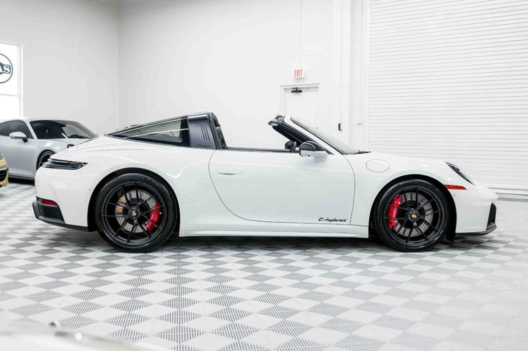 Porsche 992.2 Targa 4 GTS