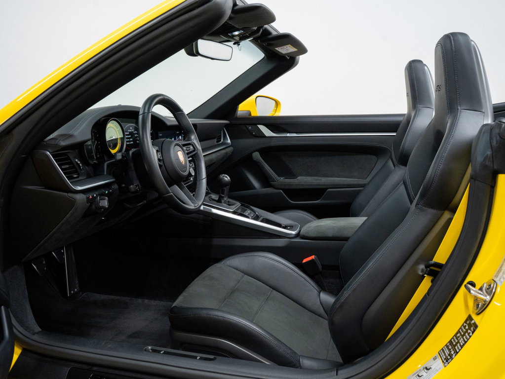 Porsche 992 Carrera GTS
