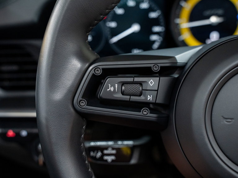 Porsche 992 Carrera GTS