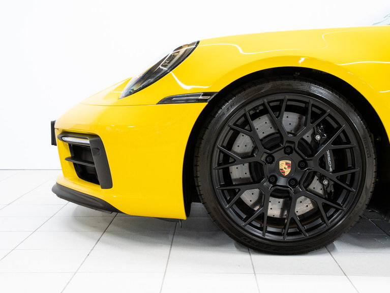 Porsche 992 Carrera GTS
