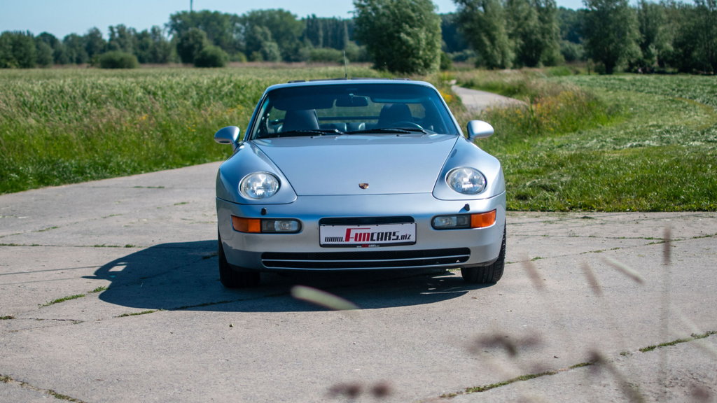 Porsche 968