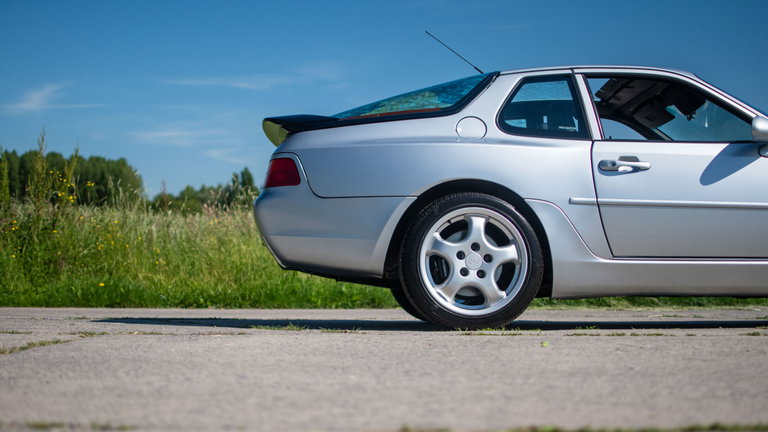 Porsche 968