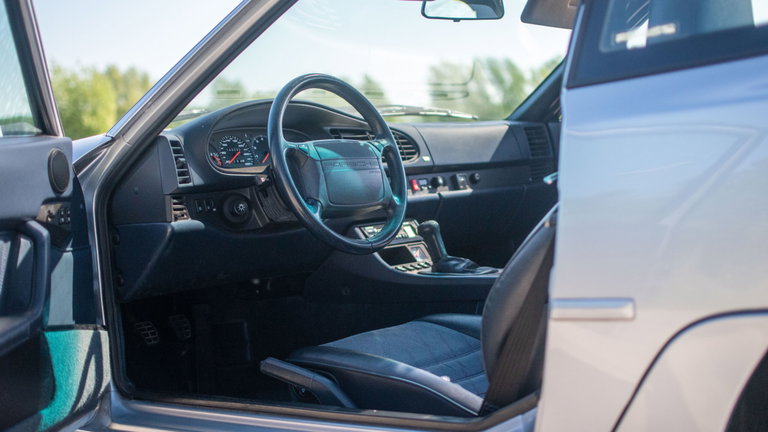 Porsche 968