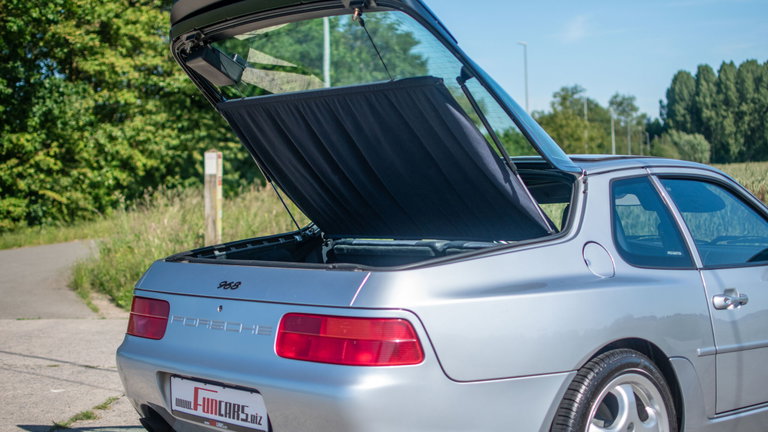 Porsche 968