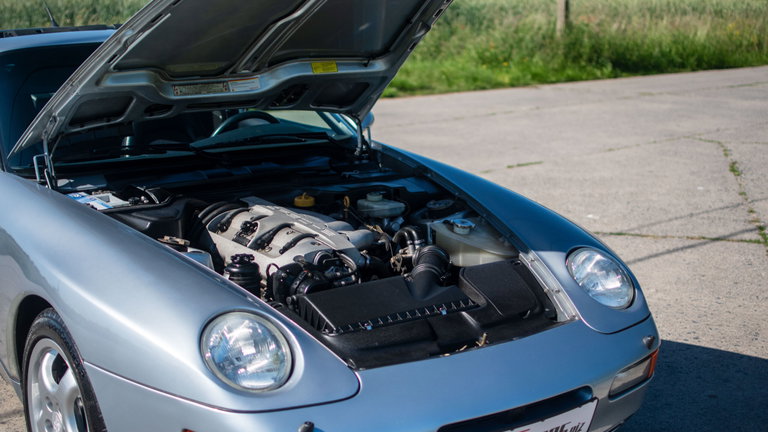 Porsche 968
