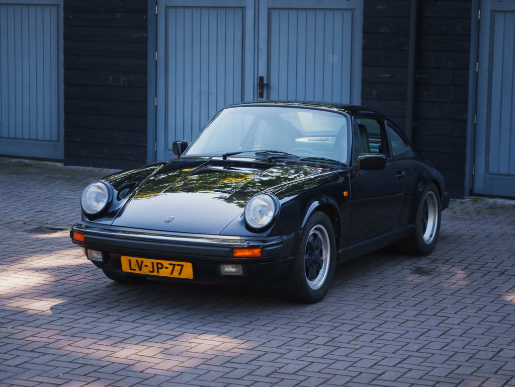 Porsche 911 Carrera 3.2