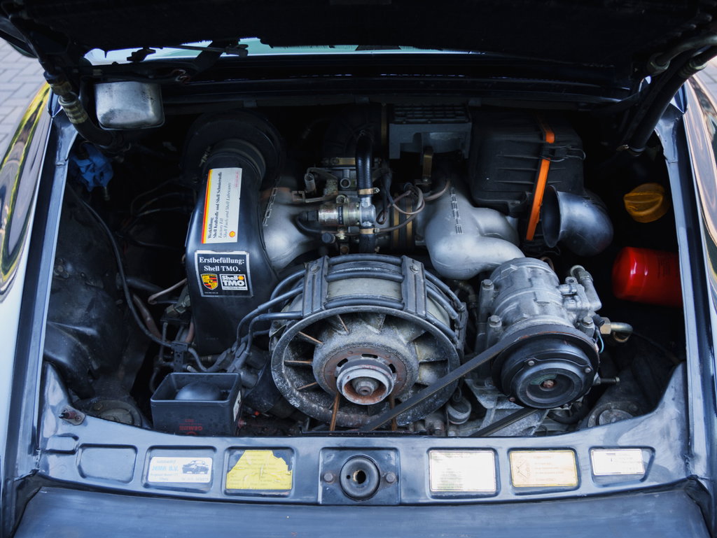 Porsche 911 Carrera 3.2