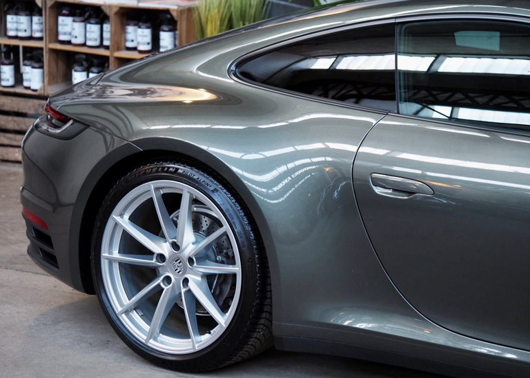 Porsche 992 Carrera