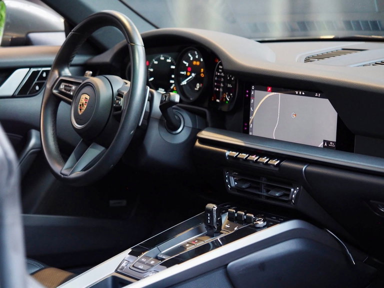 Porsche 992 Carrera