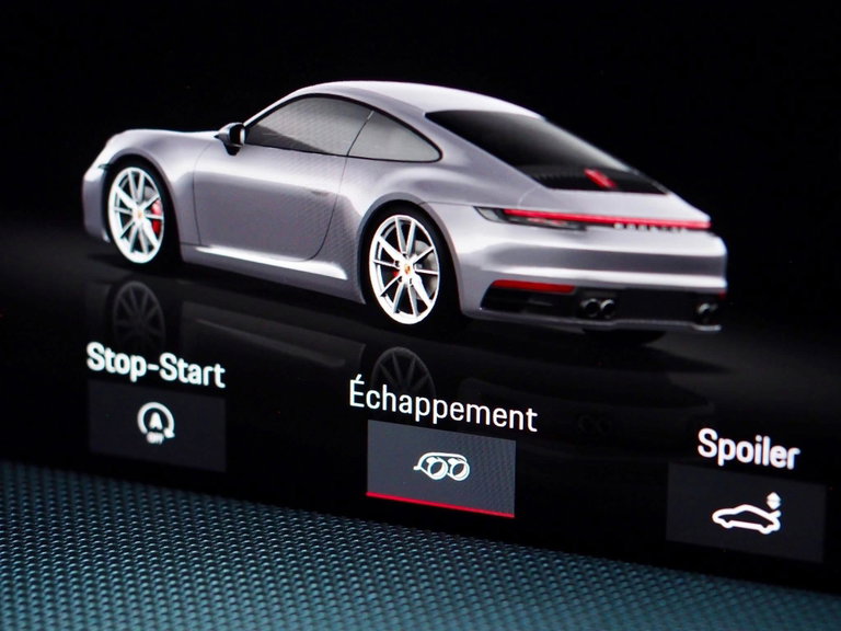 Porsche 992 Carrera