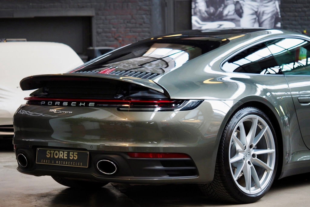 Porsche 992 Carrera