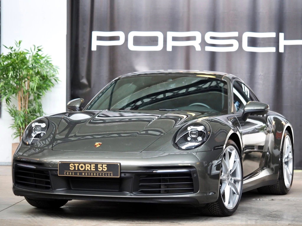 Porsche 992 Carrera