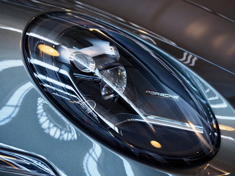 Porsche 992 Carrera
