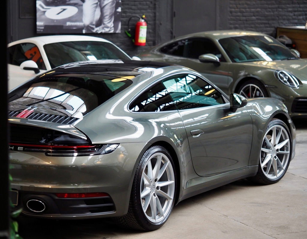 Porsche 992 Carrera