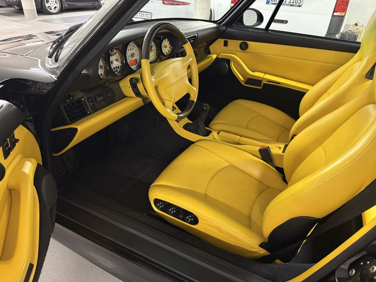 Porsche 993 Carrera 4S