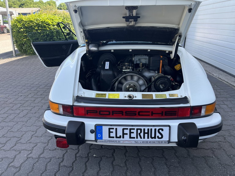 Porsche 911 Carrera 3.2