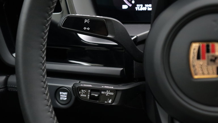 Porsche Panamera 4 E-Hybrid