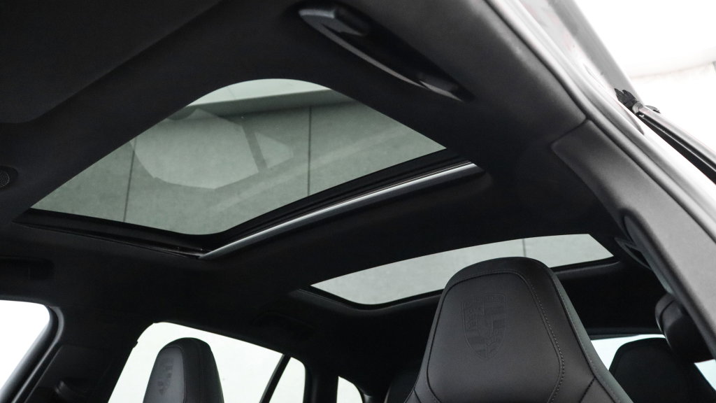 Porsche Panamera 4 E-Hybrid