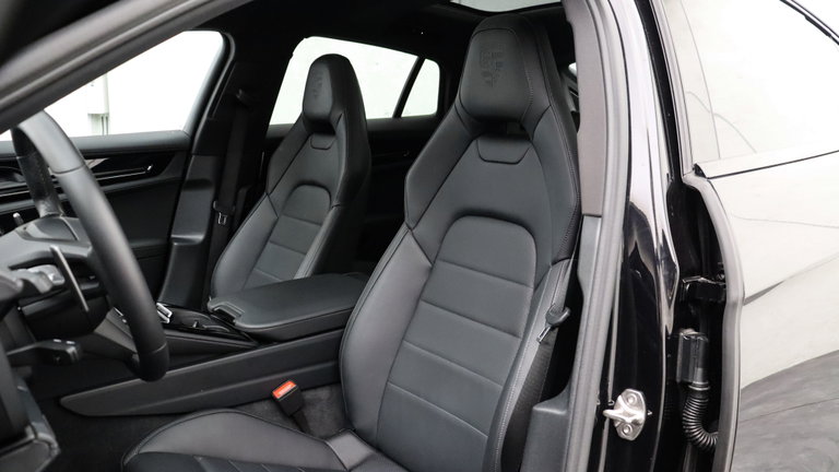 Porsche Panamera 4 E-Hybrid