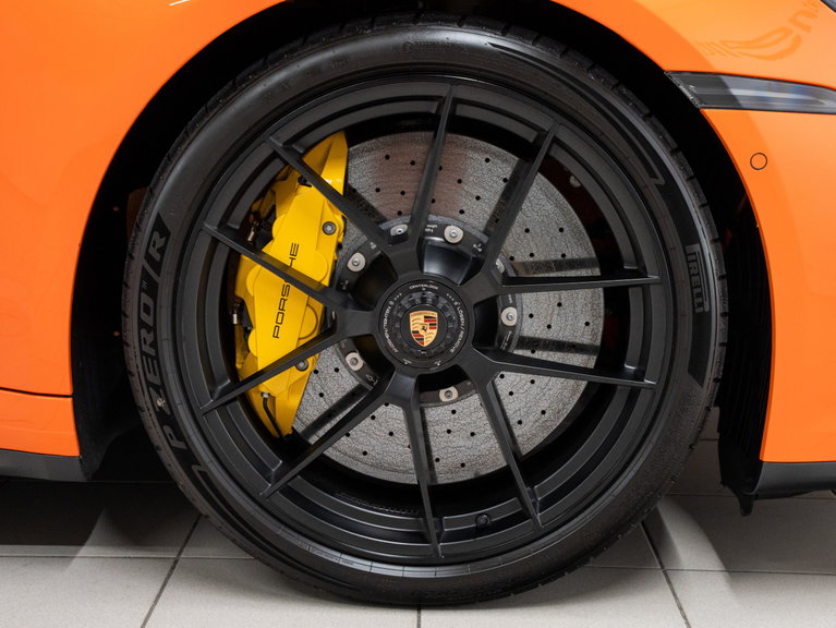 Porsche 992.2 Carrera GTS