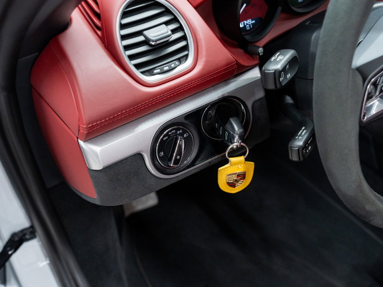 Porsche 718 Spyder