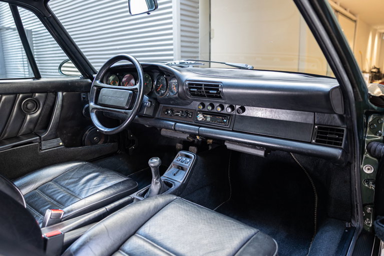 Porsche 964 Carrera 4