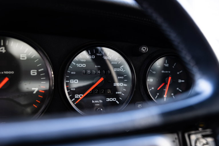 Porsche 964 Carrera 4
