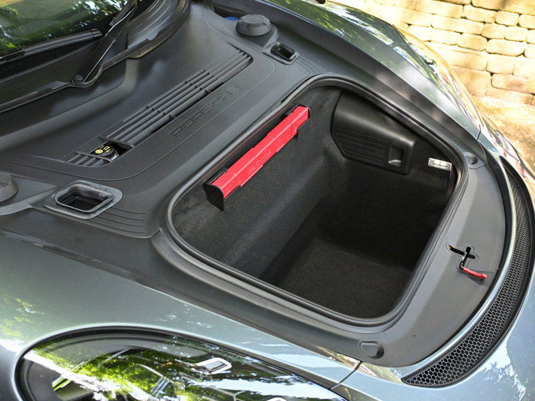 Porsche 718 Spyder RS