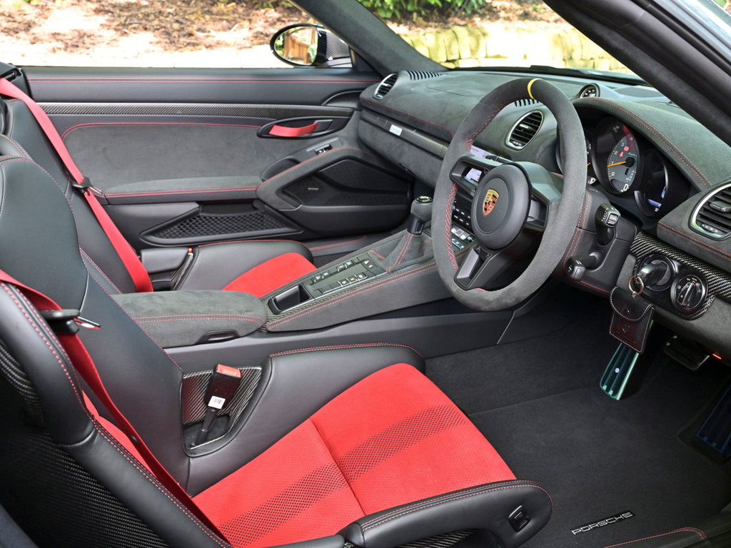 Porsche 718 Spyder RS