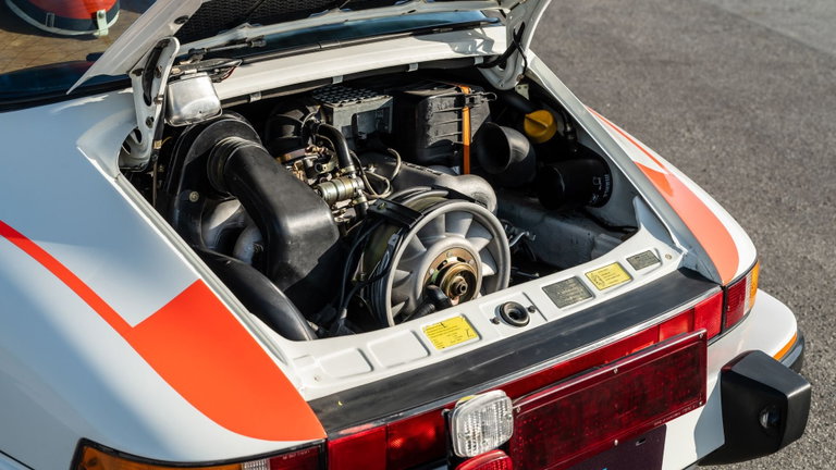 Porsche 911 Carrera 3.2