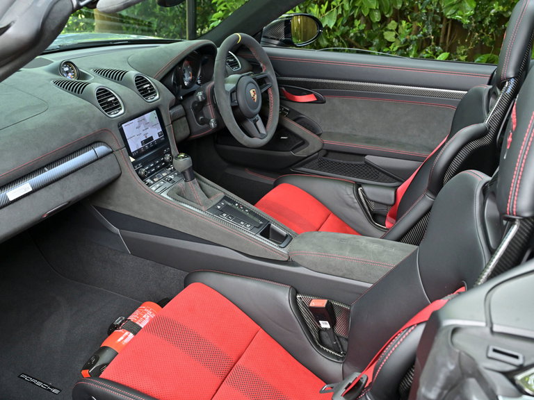 Porsche 718 Spyder RS