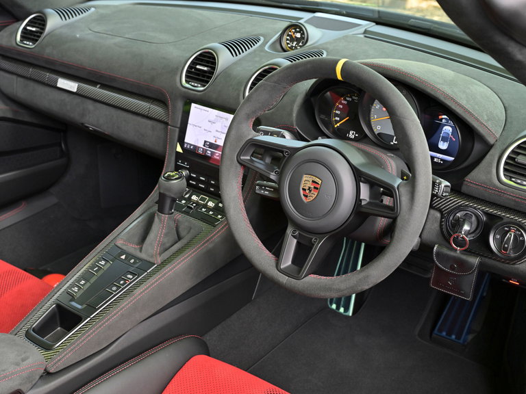 Porsche 718 Spyder RS