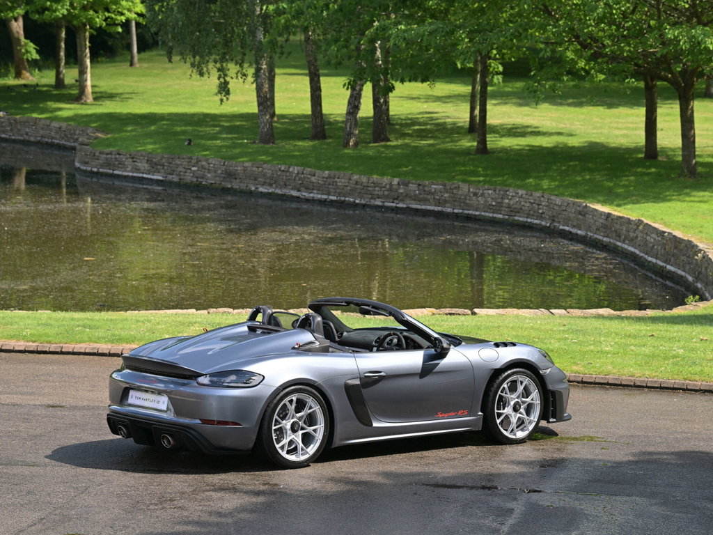Porsche 718 Spyder RS