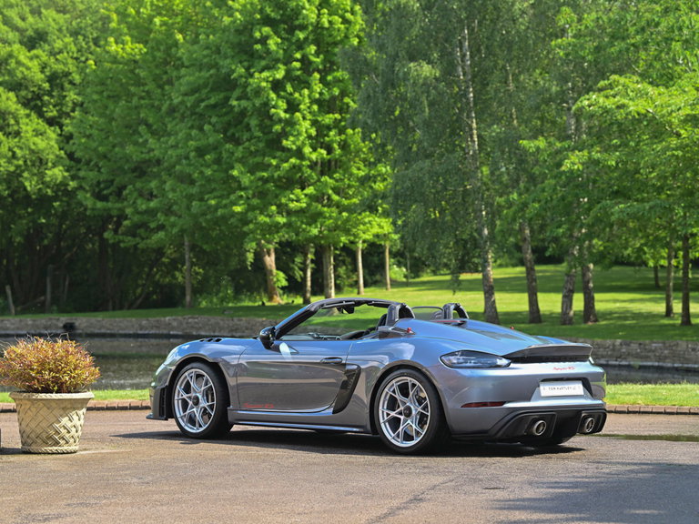 Porsche 718 Spyder RS
