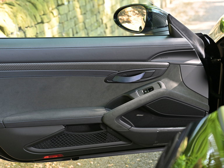 Porsche 718 Cayman GT4 RS