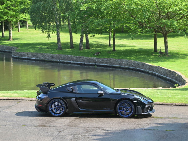 Porsche 718 Cayman GT4 RS