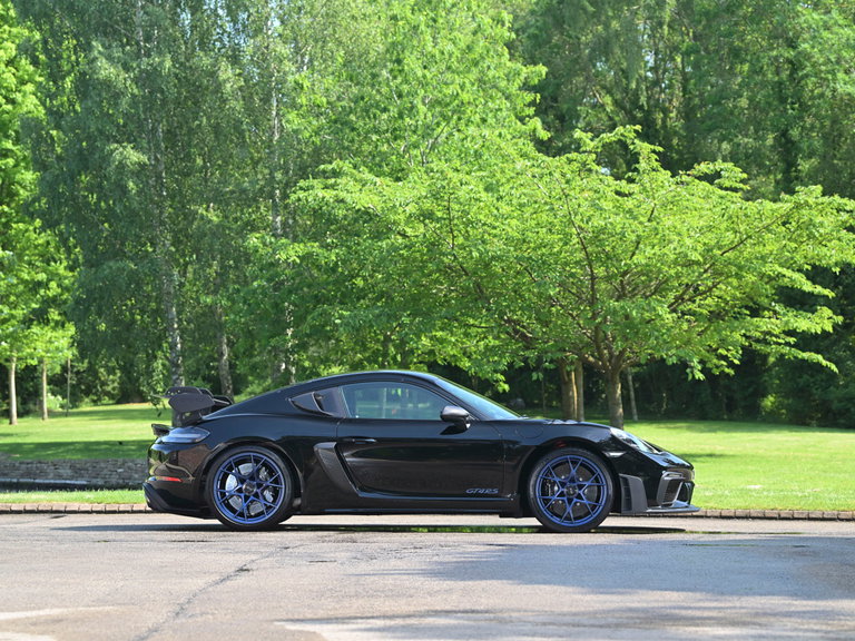 Porsche 718 Cayman GT4 RS